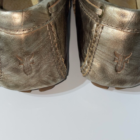 Frye Gold metallic moccasins - Picture 3 of 6